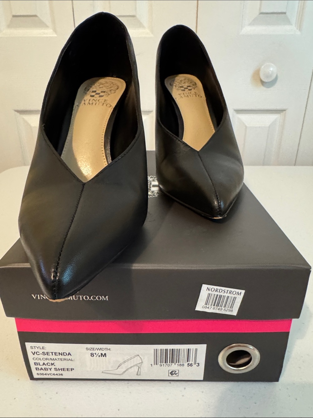 Vince Camuto Black Pointed-Toe Leather Pumps